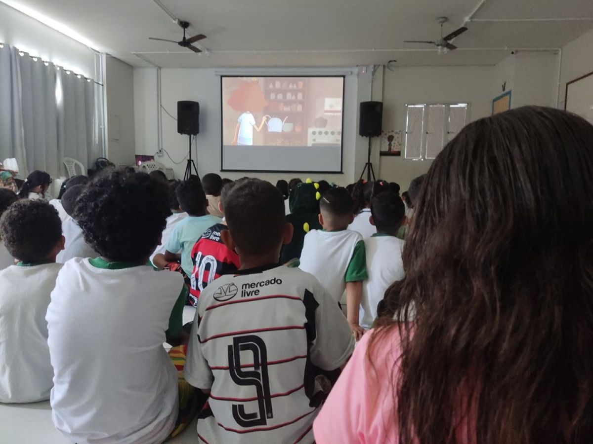 Cine Bandolero leva cinema a mais de 600 crianças em escolas de Aracruz