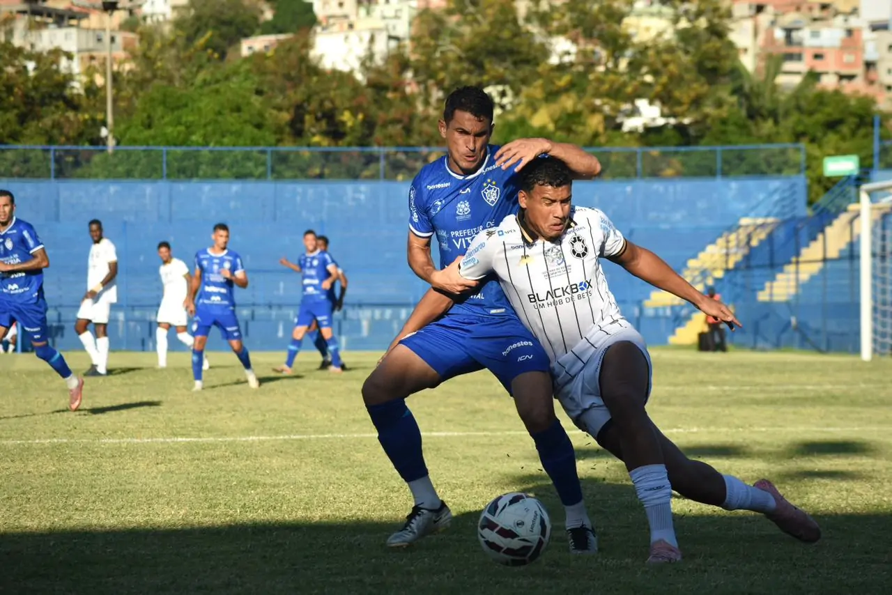 Com gol aos 45, Rio Branco bate o Vitória de virada na Série D