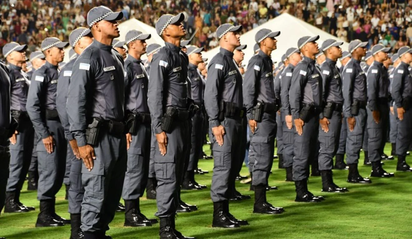 Nova lei pode reduzir carga horária de policiais e bombeiros militares