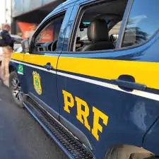 Casal foragido é preso pela PRF após apresentar identidades falsas na BR-101