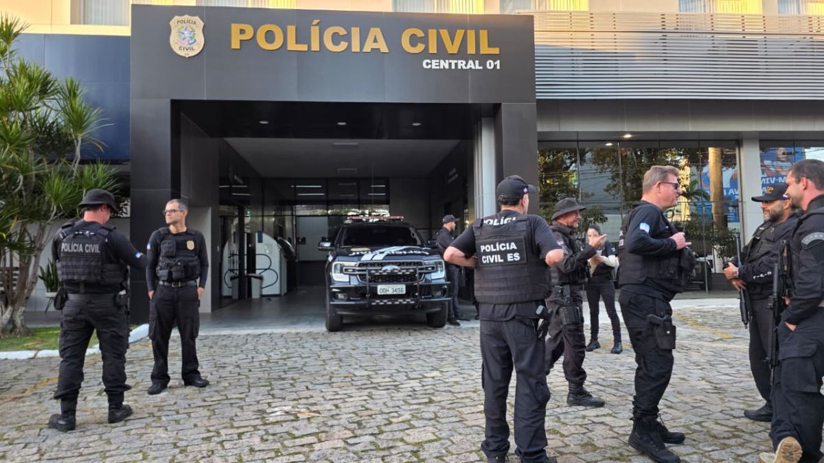 Operação mira celulares roubados e fiscaliza lojas no Espírito Santo