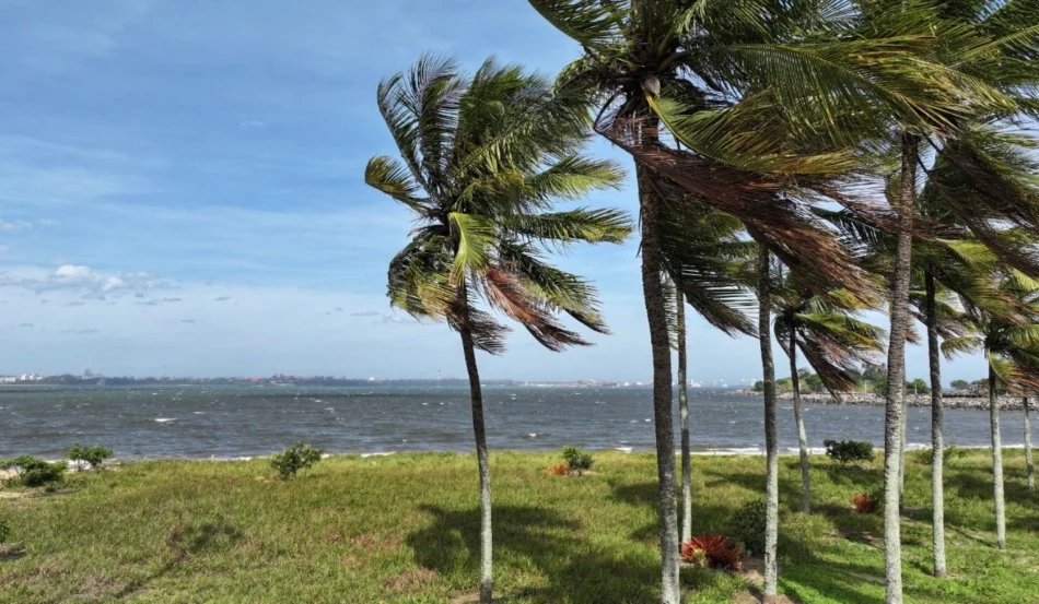 Marinha alerta para ventos de até 60 km/h no litoral do ES